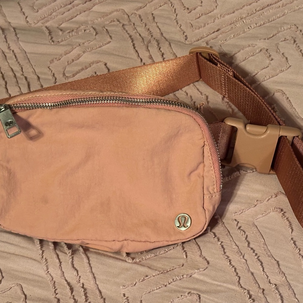 lululemon athletica Rose Gold/Pink Crossbody Belt Bag